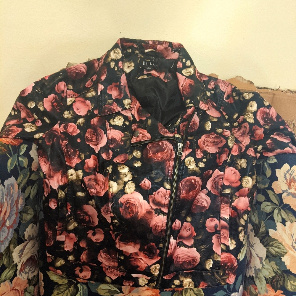 Size 16 Elle moto style jacket
